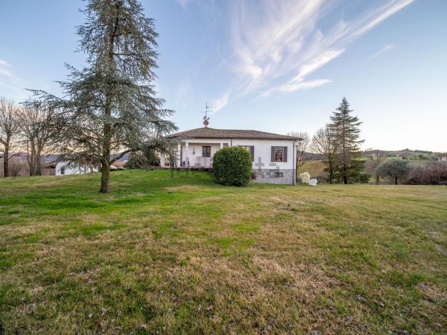 Appartamento in vendita di 290 m² in Strada dei Pollini