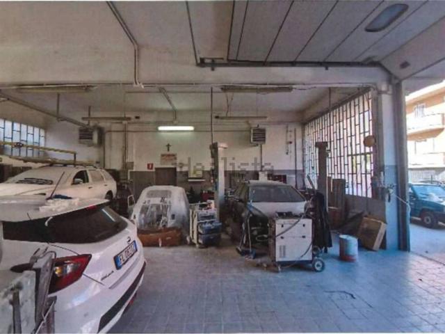Appartamento in vendita di 291 m² in Via Romolo Murri