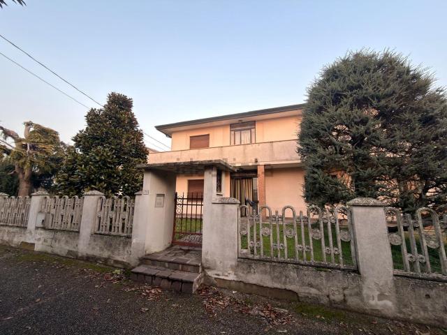 Appartamento in vendita di 292 m² in Via Roma