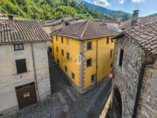 Appartamento in vendita di 293 m² in Via Bonazza, 22