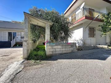 Appartamento in vendita di 293 m² in Via Ponte di Sirico