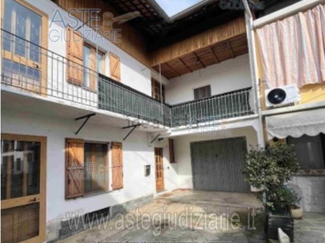 Appartamento in vendita di 293 m² in Via per Ceresane, 26