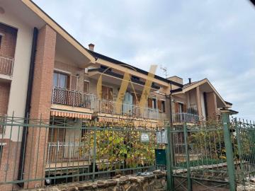 Appartamento in vendita di 294 m² in Via Gabriele Fusco, 1