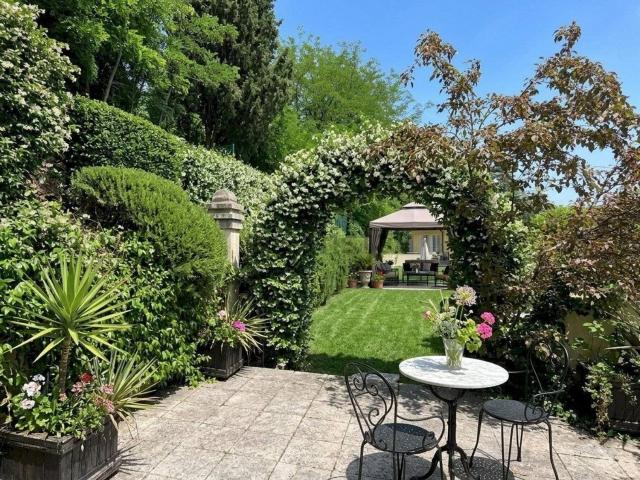 Appartamento in vendita di 224 m² in Via di Barbiano