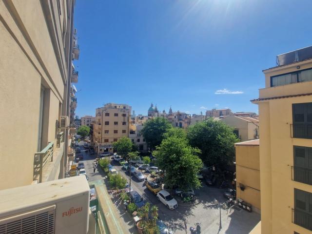 Appartamento in vendita di 295 m² in Via Cavour