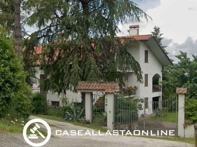 Appartamento in vendita di 296 m² in Via Serra