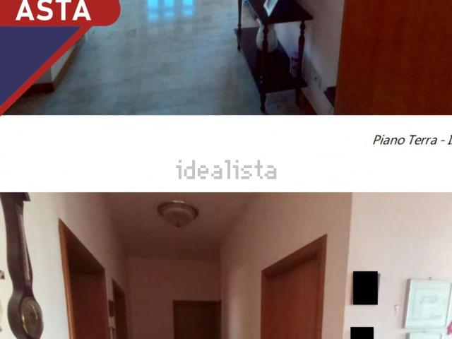 Appartamento in vendita di 296 m² in Via Serra, 61