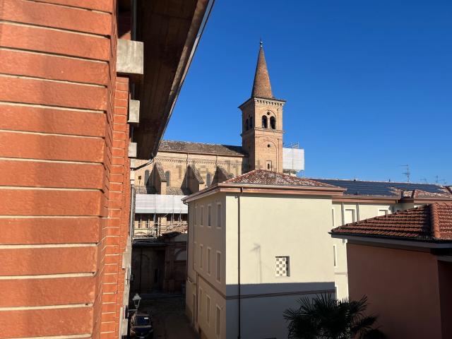Appartamento in vendita di 297 m² in Via Arnaldō da Brescia