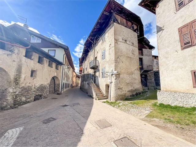 Appartamento in vendita di 297 m² in Via dei Canòpi, 9