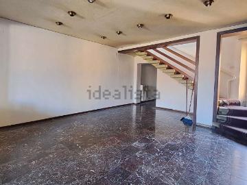 Appartamento in vendita di 298 m² in Piazza San Francesco