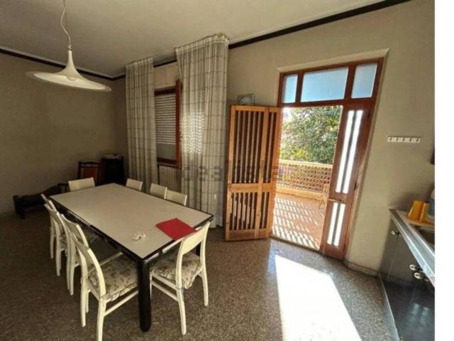 Appartamento in vendita di 299 m² in Via Fratelli Bandiera, 34