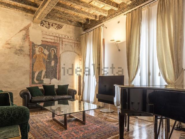 Appartamento in vendita di 300 m²