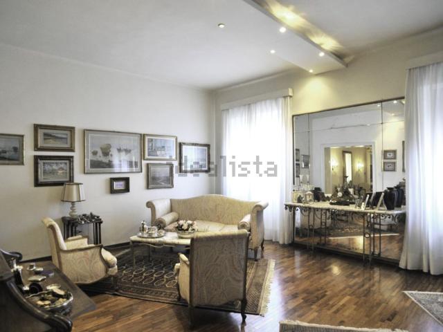 Appartamento in vendita di 300 m²