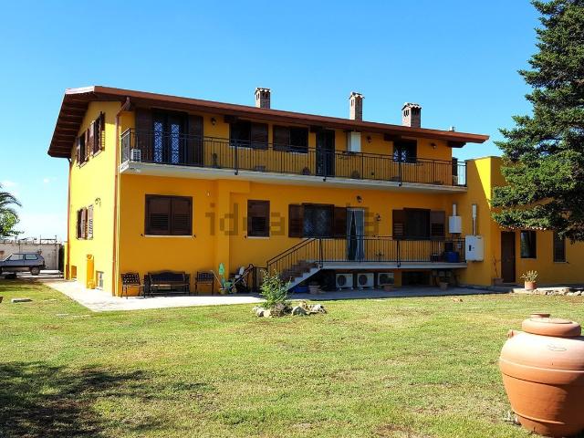 Appartamento in vendita di 300 m² in Via Carano