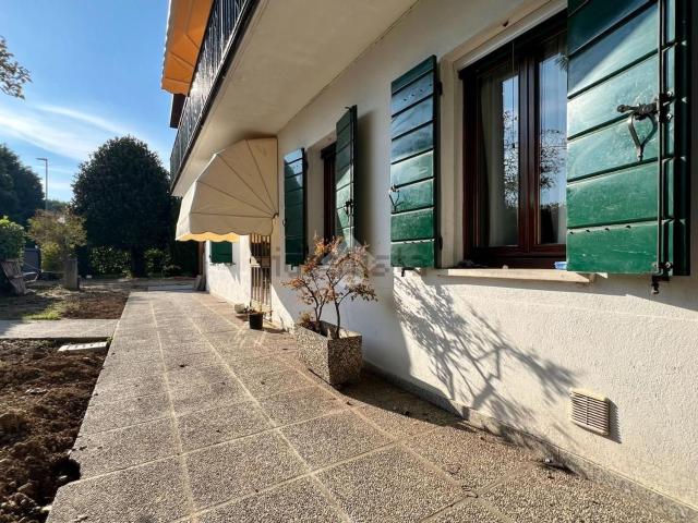 Appartamento in vendita di 300 m² in Via Giovanni XXIII&apos , 2