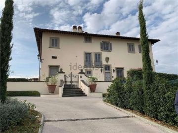 Appartamento in vendita di 300 m² in Via del Piano