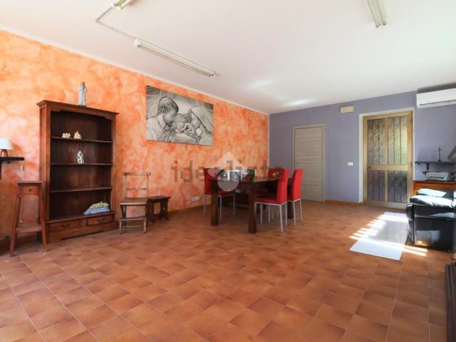 Appartamento in vendita di 300 m² in Via Divisione Julia, 17
