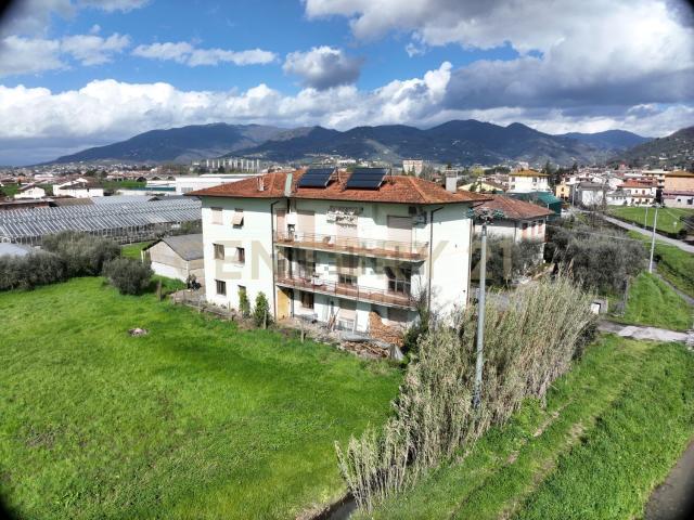 Appartamento in vendita di 300 m² in Via di Campo, 24