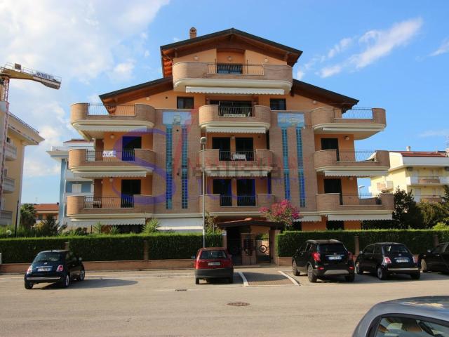 Appartamento in vendita di 300 m² in Via Ferruccio Parri