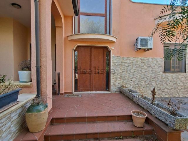 Appartamento in vendita di 300 m² in Via la Vecchia Cava, 11