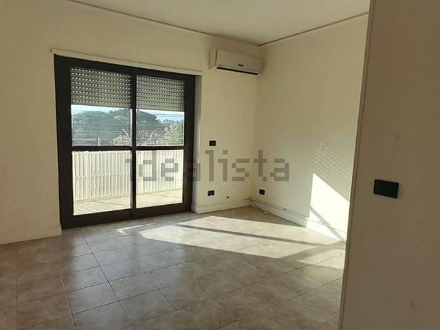 Appartamento in vendita di 300 m² in Via Nazionale Pentimele