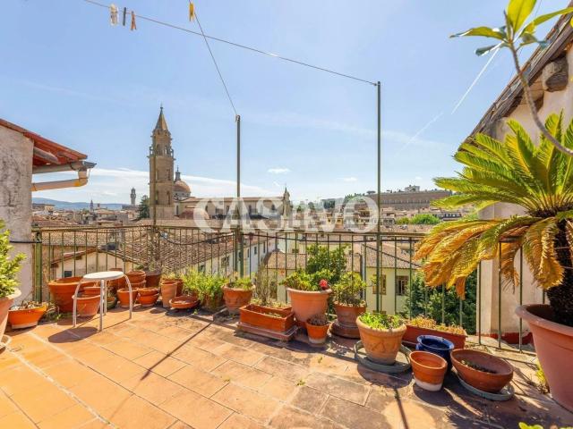 Appartamento in vendita di 300 m² in Via Sant&apos Agostino, 14