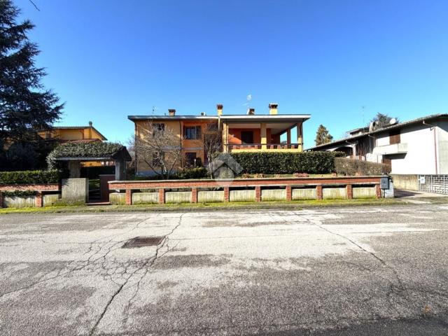 Appartamento in vendita di 300 m² in Via Pietro Nenni, 9