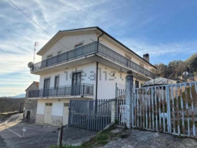 Appartamento in vendita di 300 m² in Via Prati Gallinari, 7