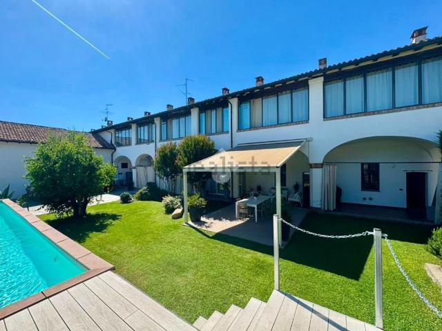 Appartamento in vendita di 420 m² in Via Quartiere, 1