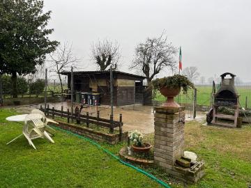 Appartamento in vendita di 300 m² in Via Vecchia del Po