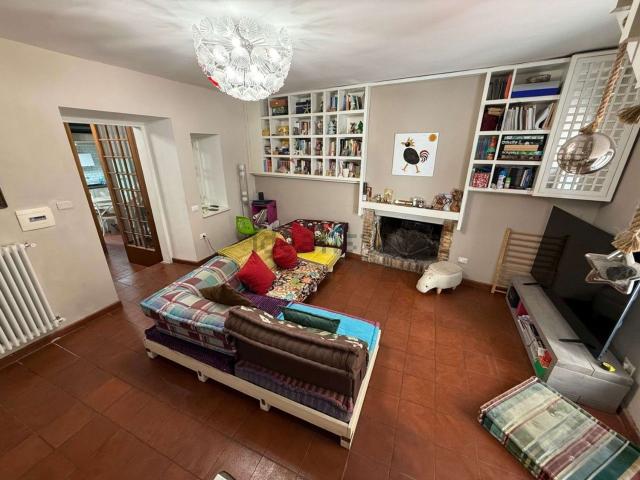 Appartamento in vendita di 300 m² in Via XI Febbraio