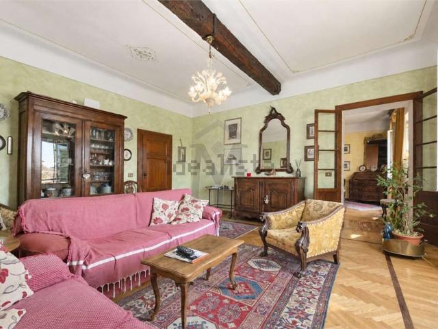 Appartamento in vendita di 300 m² in Corso Giuseppe Garibaldi, 1