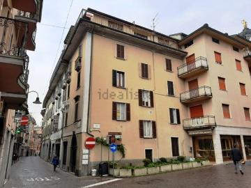 Appartamento in vendita di 300 m² in Piazza Italia