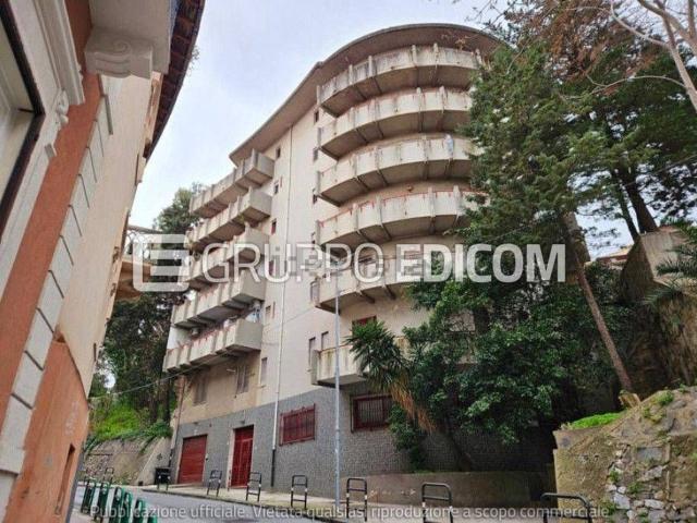 Appartamento in vendita di 301 m² in Via Dina e Clarenza
