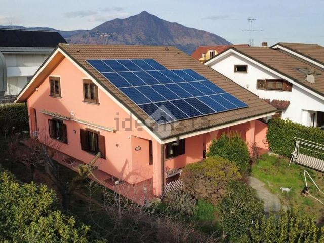 Appartamento in vendita di 302 m² in Via Conti Carron, 57