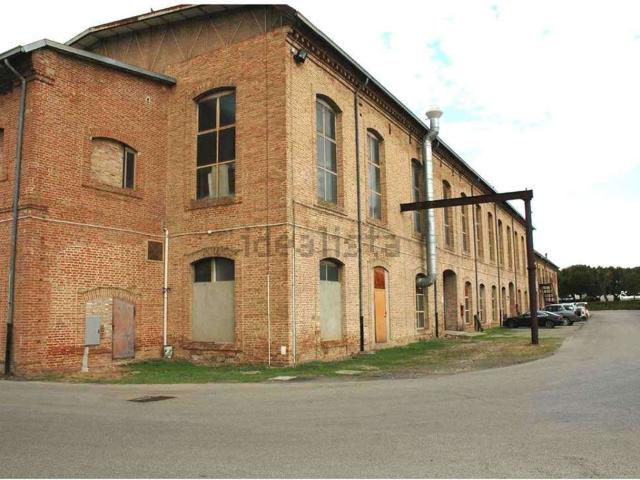 Appartamento in vendita di 3030 m² in Via Ferrara, 7