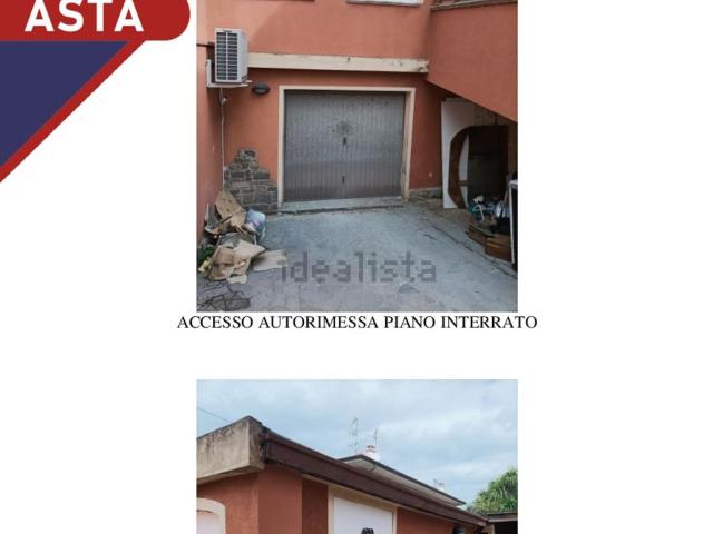 Appartamento in vendita di 303 m² in Via Vittorio Veneto, 31