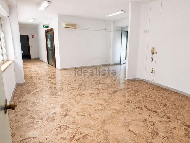 Appartamento in vendita di 304 m² in Corso Sicilia, 25