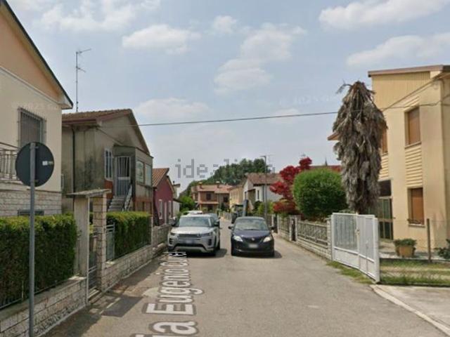 Appartamento in vendita di 305 m² in Via Eugenio Curiel