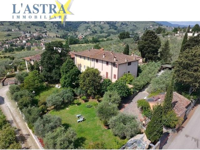 Appartamento in vendita di 310 m² in Via Seano