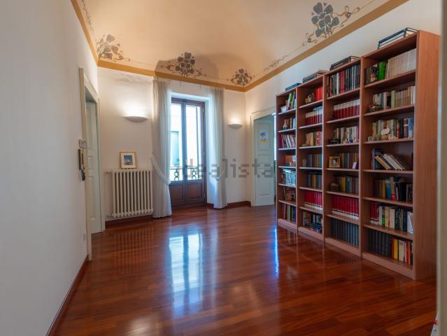 Appartamento in vendita di 310 m² in Via Roma, 12