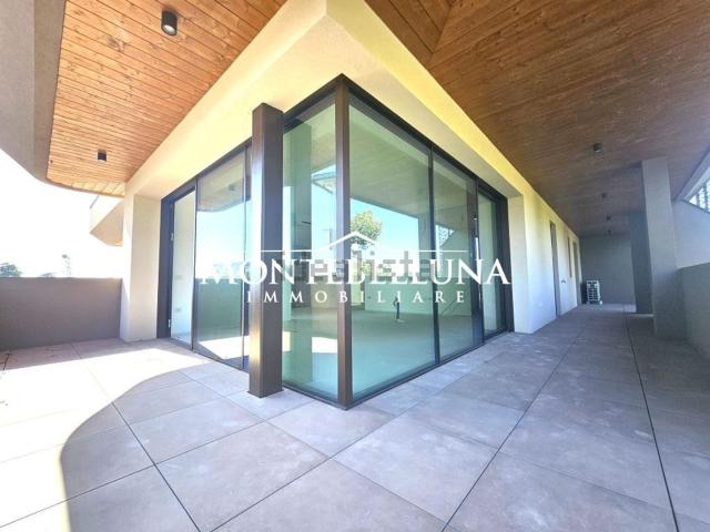 Appartamento in vendita di 310 m² in Via Roma, 35