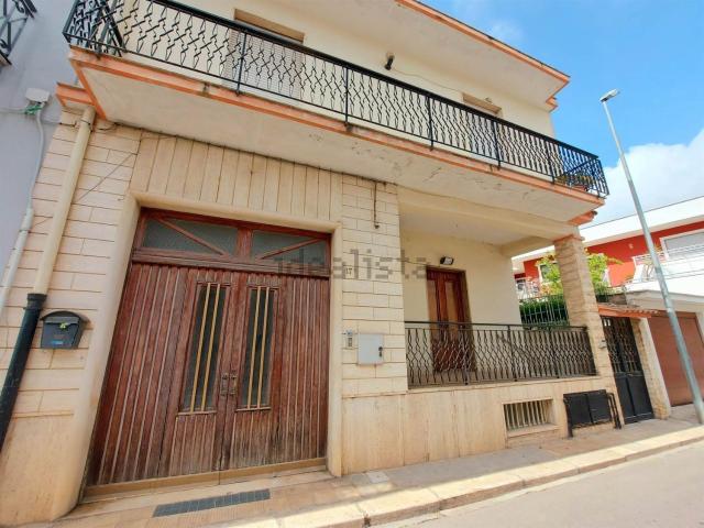 Appartamento in vendita di 311 m² in Via Filippo Brunelleschi