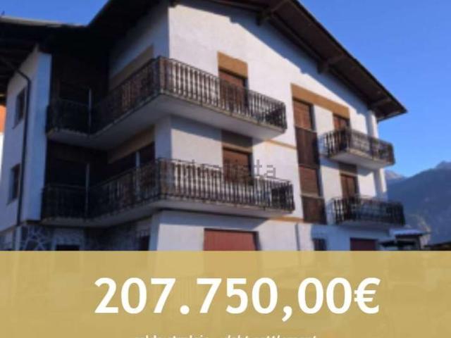 Appartamento in vendita di 312 m² in Via Villanova