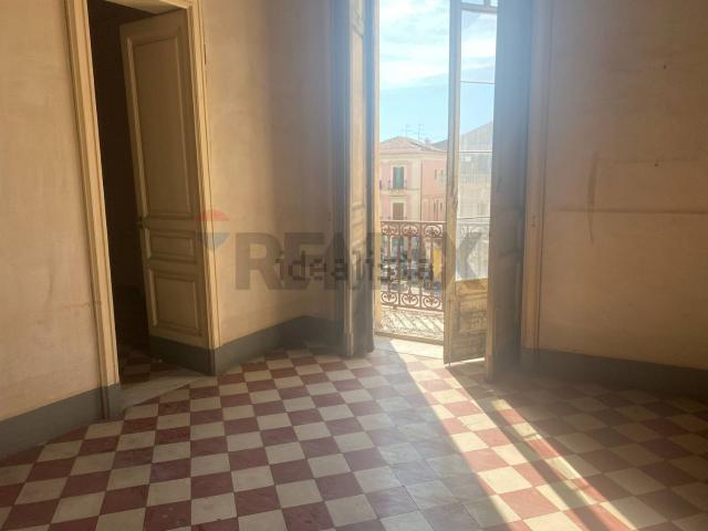 Appartamento in vendita di 314 m² in Via Teatro, 10