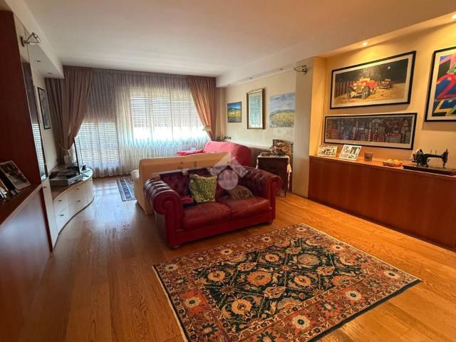 Appartamento in vendita di 318 m² in Via Giorgio Vasari, 8