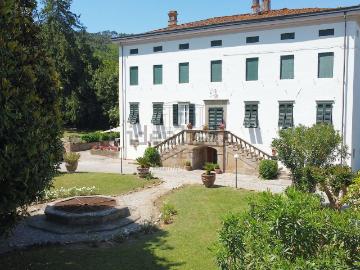 Appartamento in vendita di 320 m² in Via dei Sodini, 38
