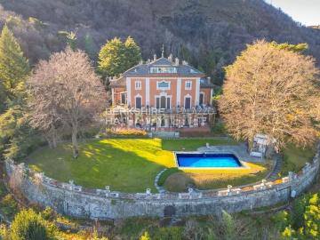 Appartamento in vendita di 320 m² in Via XXVII Maggio