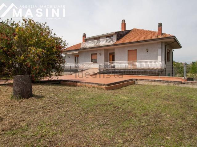 Appartamento in vendita di 320 m² in Contrada Mancini, 135