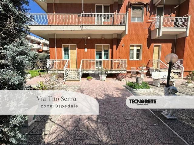 Appartamento in vendita di 321 m² in Via T. Serra, 18